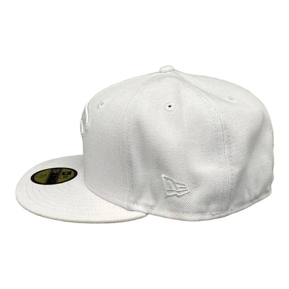 New Era 59FIFTY Atlanta Falcons Hat Triple White Fitted‎ 7 5/8 Mens NFL Cap